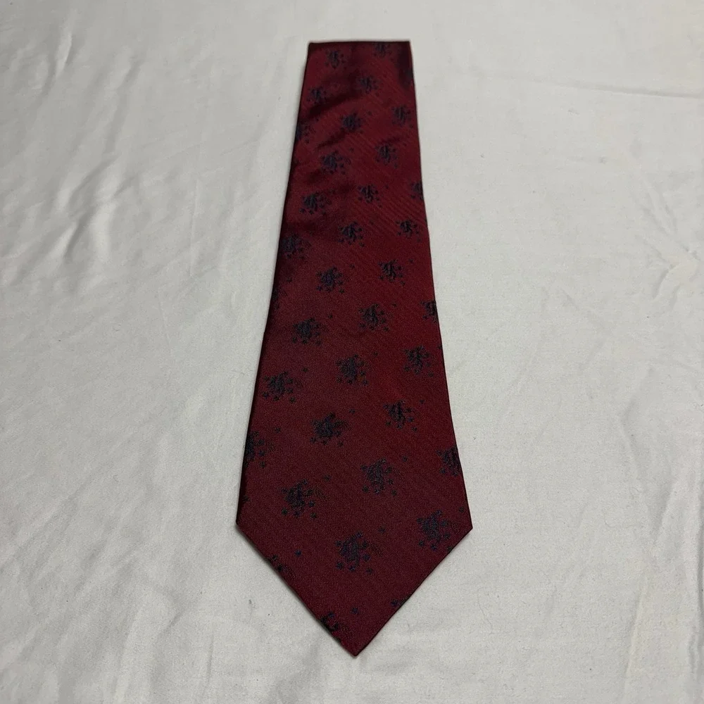 Tommy Hilfiger Men's Red Tie With Pattern 100% Silk